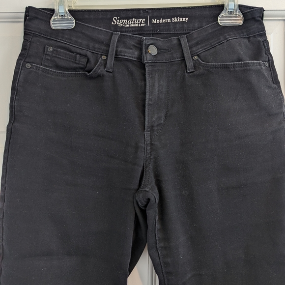 Signature Levi Strauss & Co. Modern Skinny Pants/Jeans in Black - Picture 3 of 6